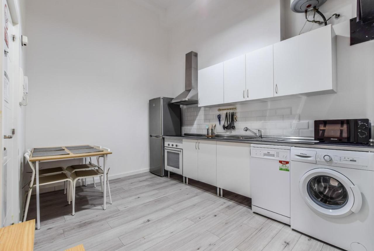 Apartamentos Reformados Bernabeu Madrid Bagian luar foto