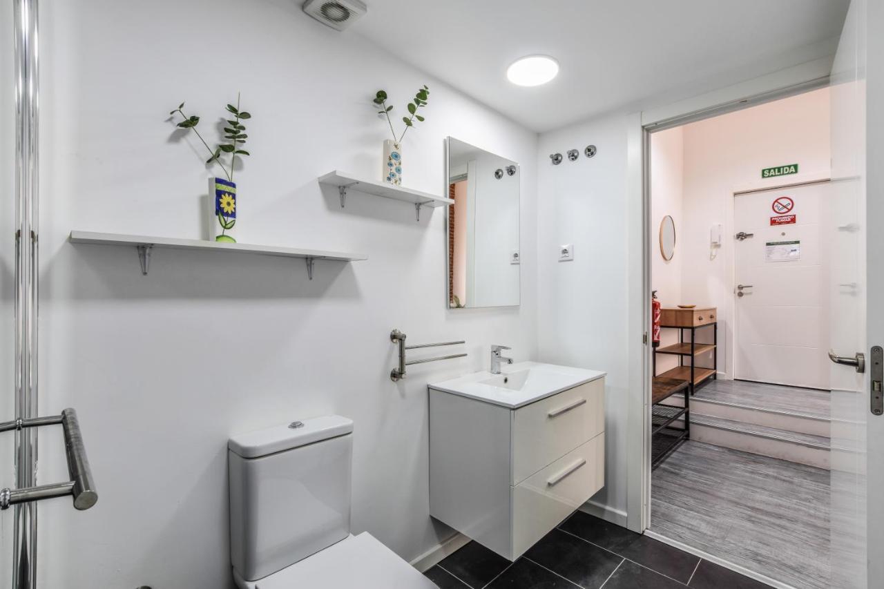 Apartamentos Reformados Bernabeu Madrid Bagian luar foto