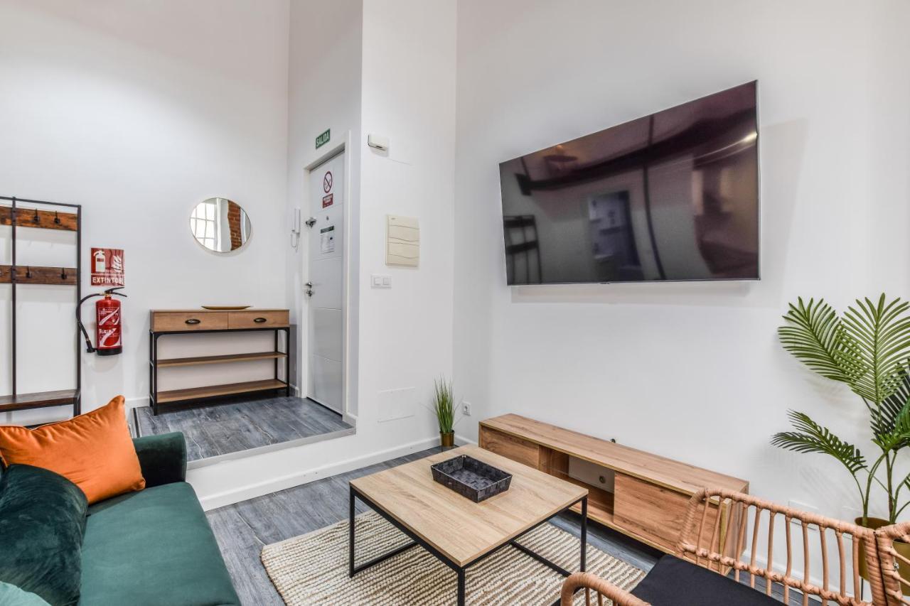 Apartamentos Reformados Bernabeu Madrid Bagian luar foto